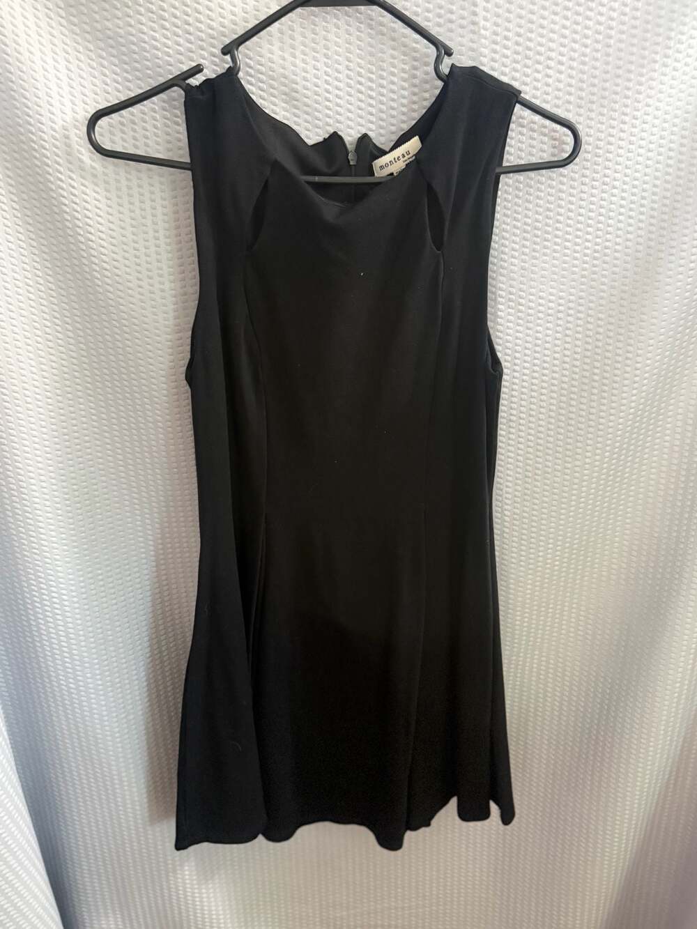 Monteau Los Angeles Black Sleeveless Cut-Out Neck Fit & Flare Mini Dress Size M